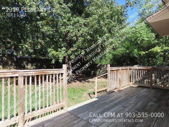 Building Photo - 2319 Pleasant Dr