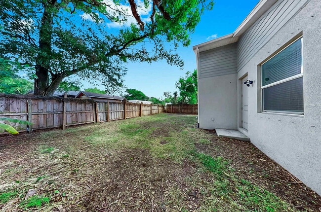 Building Photo - 3114 E 21st Ave