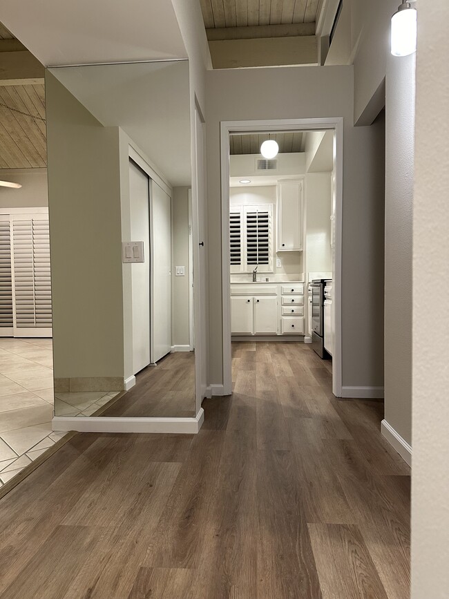 Building Photo - 70100 Mirage Cove Dr
