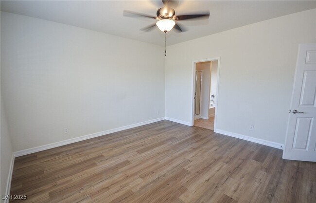 Building Photo - 4077 Beisner St