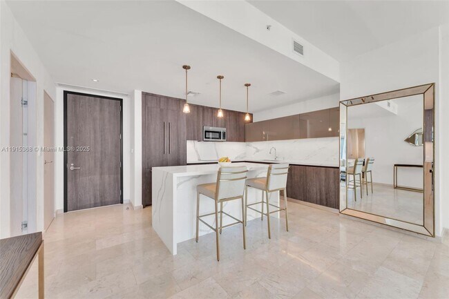 Building Photo - 88 SW 7th St