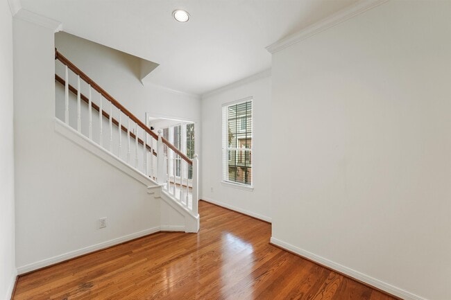 Building Photo - 1433 Oneil St