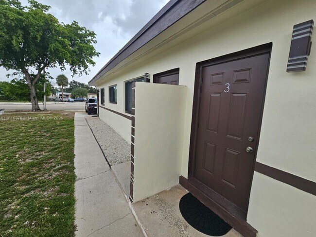 Building Photo - 1020 Opa-locka Blvd