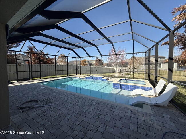 Building Photo - 7782 Paragrass Ave