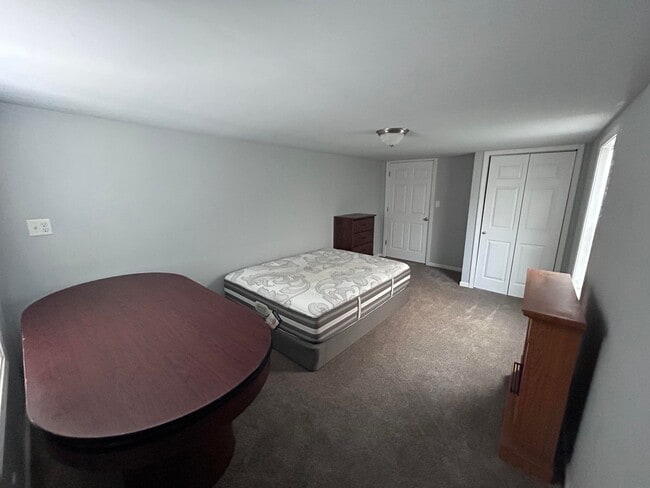 Building Photo - 2757 Dekalb St