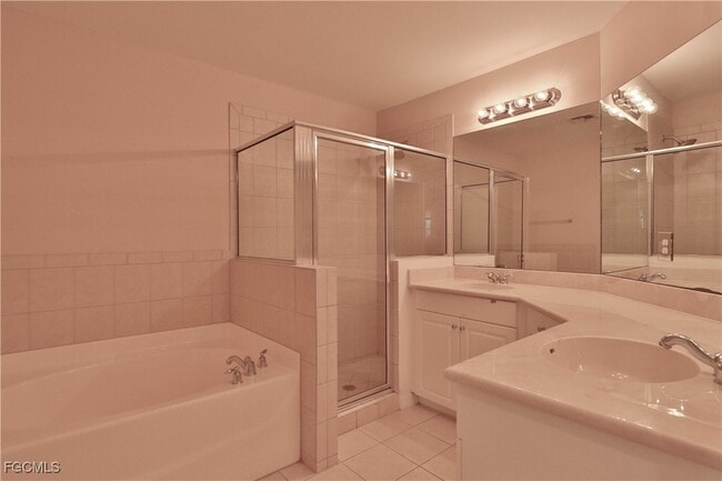 Building Photo - 10231 Tin Maple Dr