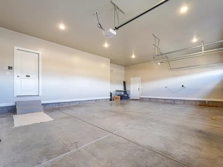 Building Photo - 3761 Native Dancer Dr