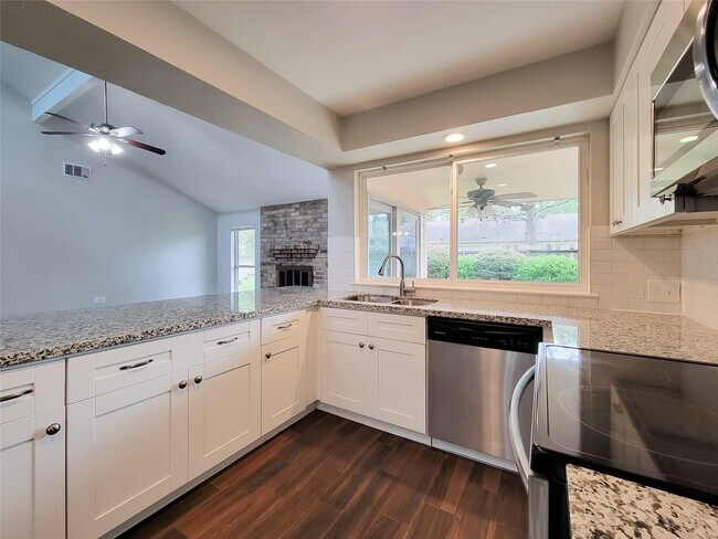 Building Photo - 5107 Prairie Creek Dr