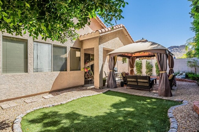 Building Photo - Charming single level 4 Bed home in Peoria !!
