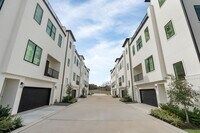 Building Photo - 8708 Ojeman Villas Dr