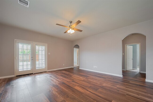 Building Photo - 12063 Quartersawn Ln