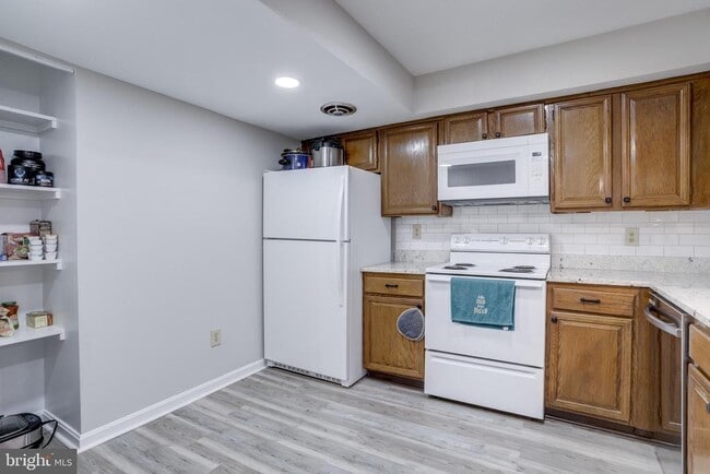 Building Photo - 6454 Birch Leaf Ct