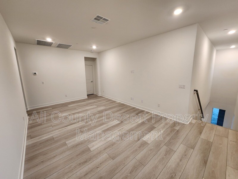 Building Photo - 41186 Harvey Mudd Dr