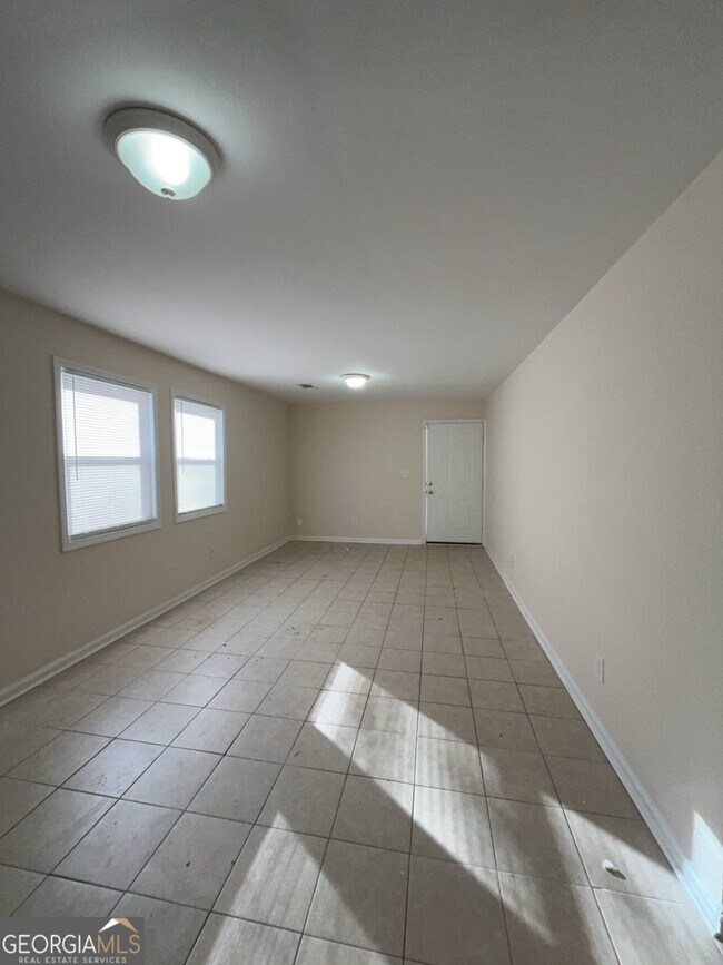 Building Photo - 463 Rock Meadow Dr