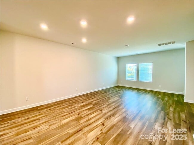 Building Photo - 2511 Arbor Loop Dr