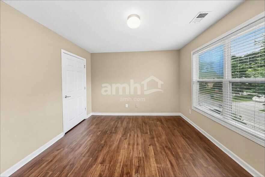 Building Photo - 492 Winter Haven Ln
