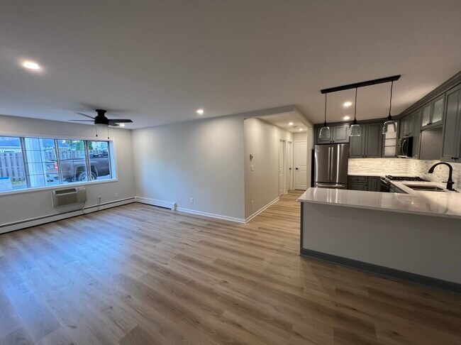 Building Photo - 255 Elmwood Ave