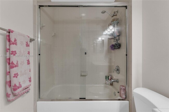 Building Photo - 8200 NW 128th Ln