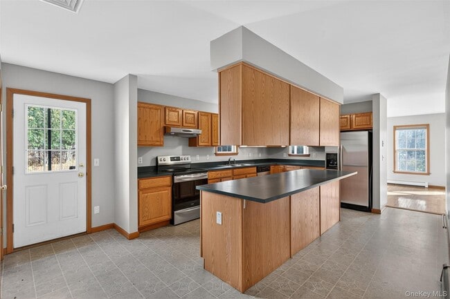 Building Photo - 98 Black Creek Rd