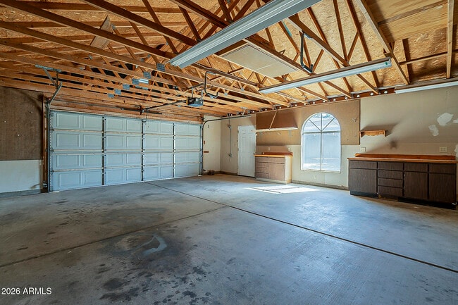 Building Photo - 8844 W Cavalier Dr