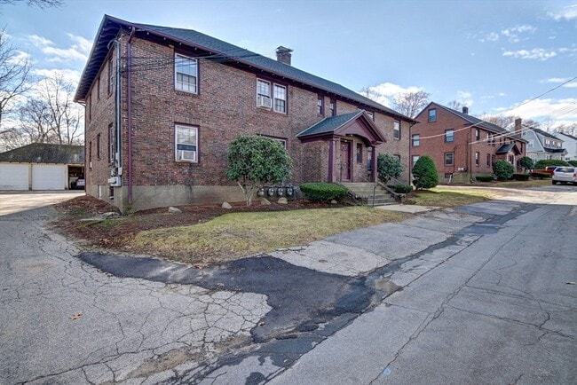 Building Photo - 22 Weston Ave