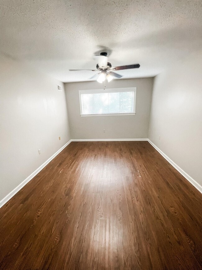 Building Photo - 5372 Edenshire Cove