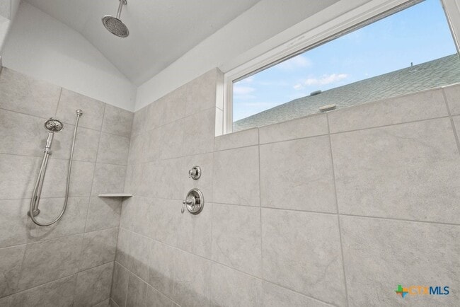 Building Photo - 2269 Kiskadee Dr