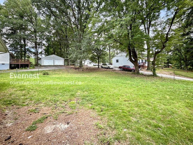 Building Photo - 2101 Glenthorne Rd