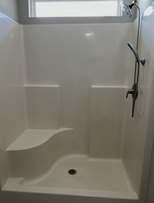 Building Photo - 1834 Fairwinds Dr