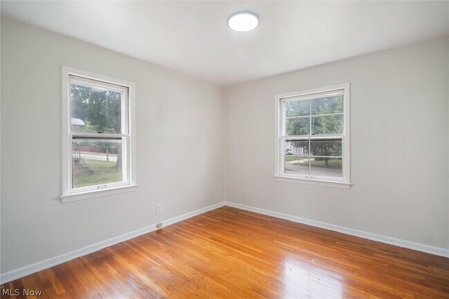 Building Photo - 5359 West Blvd