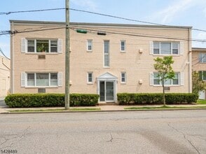 Building Photo - 325 1st St