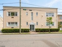 Building Photo - 325 1st St