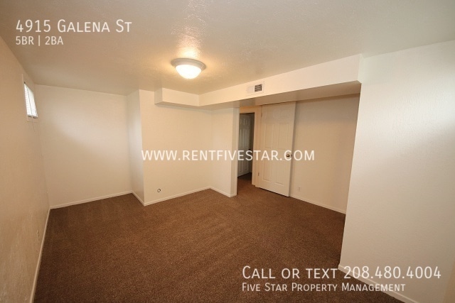 Building Photo - 4915 Galena Ave