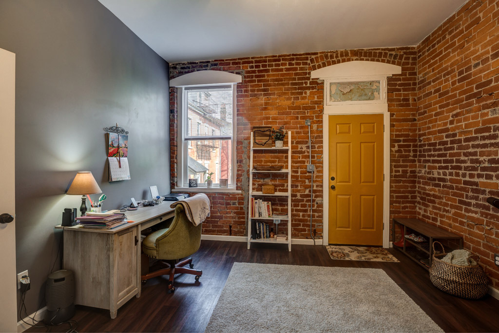 Building Photo - 844 Oak St
