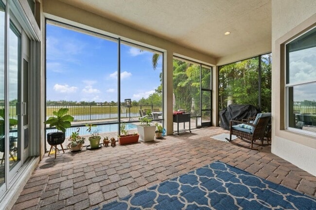 Building Photo - 851 Edgebrook Ln