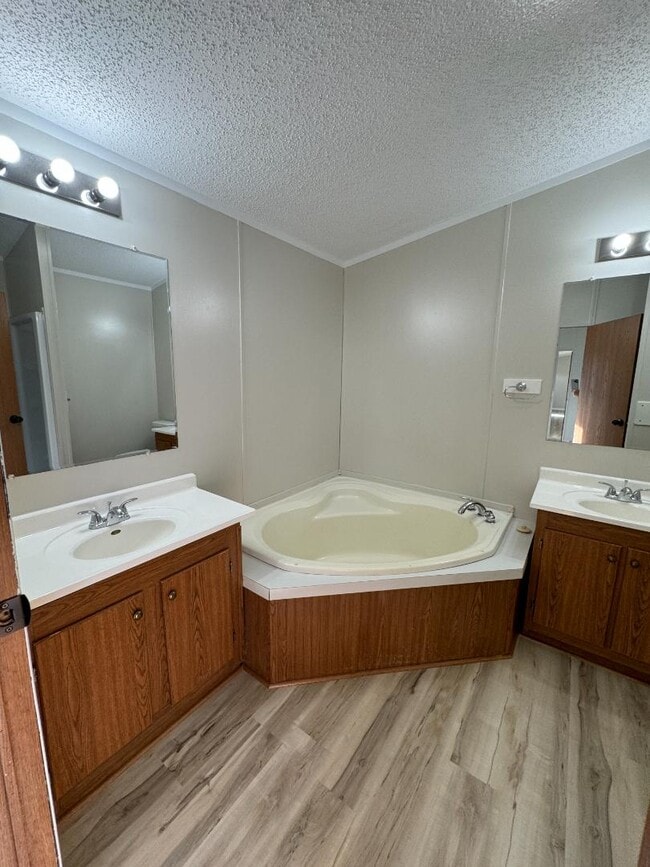 Building Photo - 5119 US-83