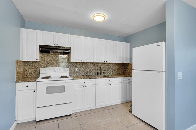 Building Photo - 1208 W 32nd St