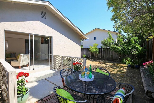 Building Photo - Belwood