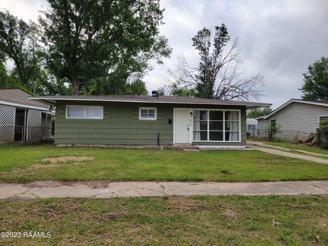 Primary Photo - 3453 Greinwich Blvd