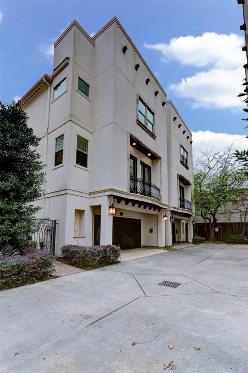Building Photo - 1112 Peveto St