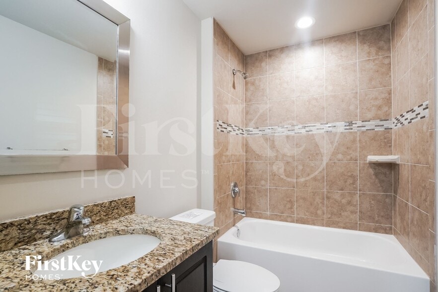 Building Photo - 625 SW 13th Terrace