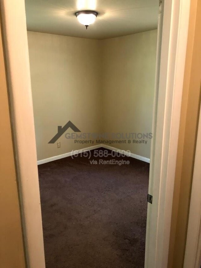Building Photo - 200 Sharon Cir