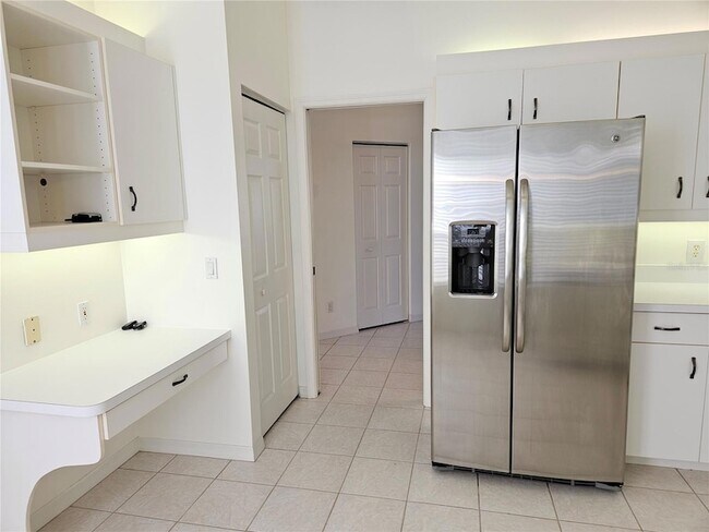 Building Photo - 835 Chalmers Dr