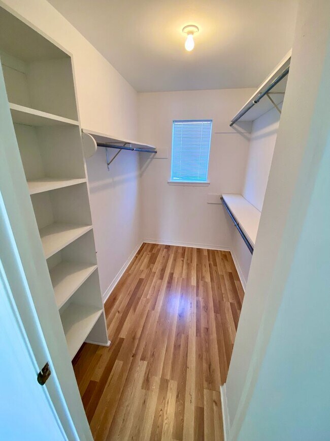 Building Photo - ** NEW GREENACRES PLACE 3/2 HOME **