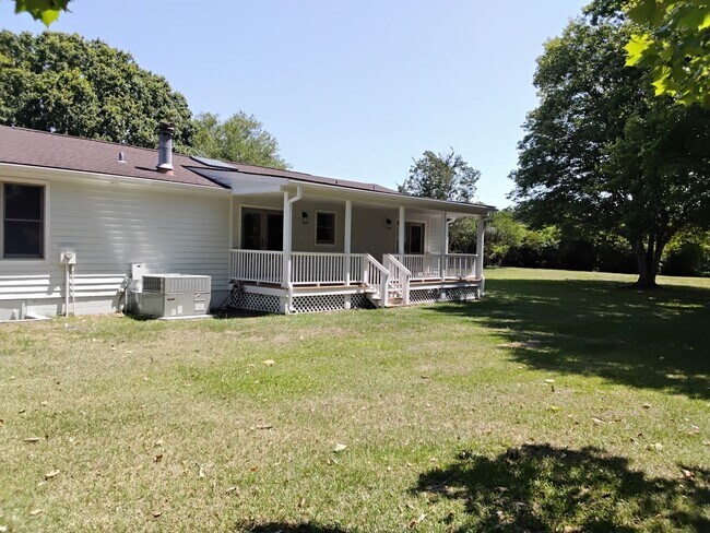 Building Photo - 4331 NC-24