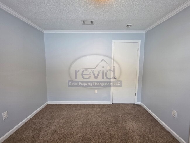 Building Photo - 36 N Auburndale St