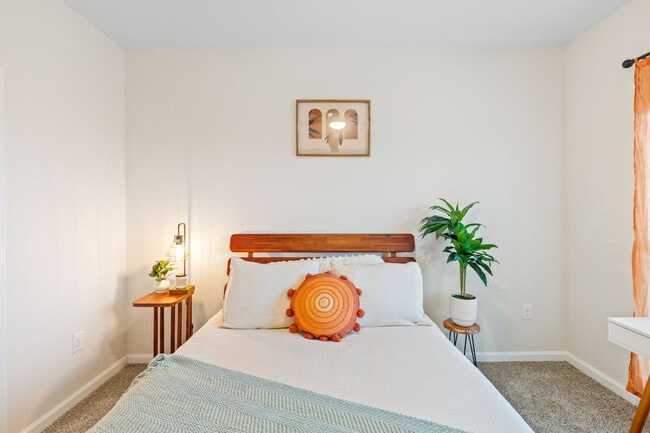 Building Photo - 9301 Old Bee Caves Rd