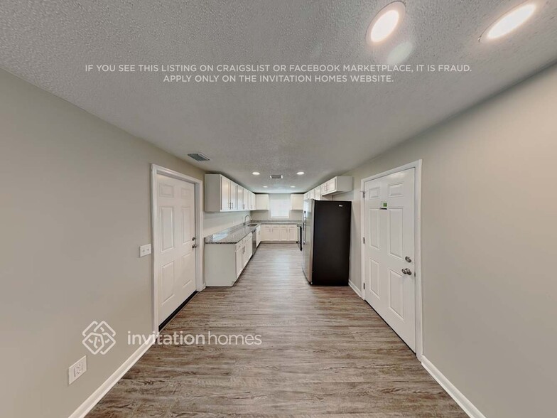Building Photo - 6949 Magdelena Dr