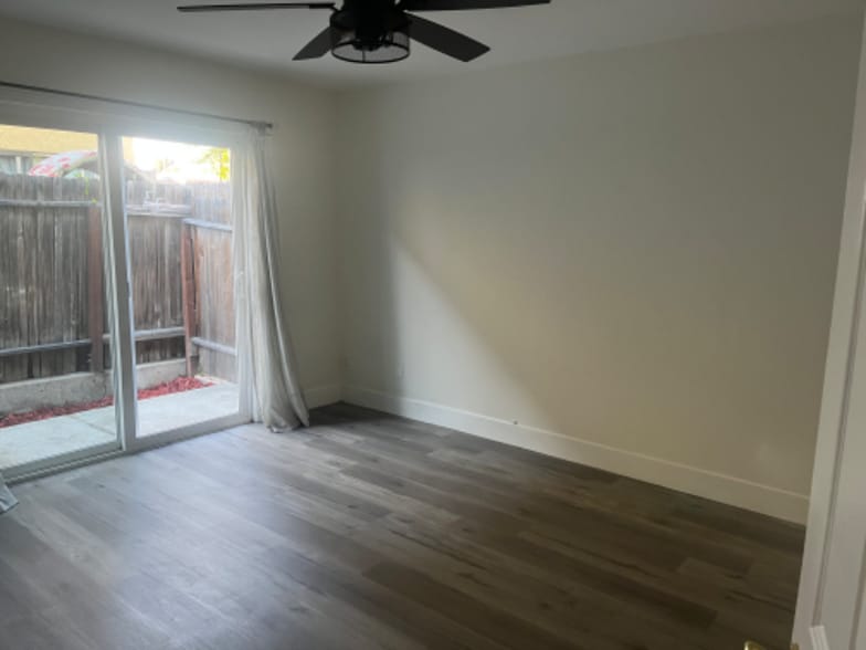 Building Photo - 7801 Sycamore Drive