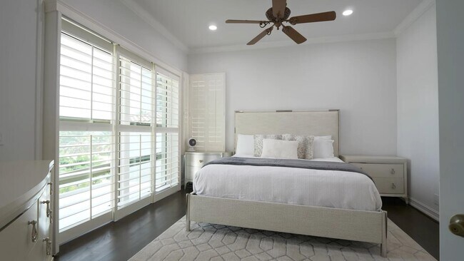 Building Photo - 451 Surfside Ln